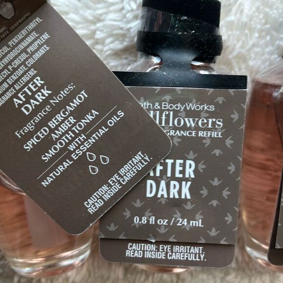 Bath and Body Works After Dark Wallflowers - Picture 2 of 2